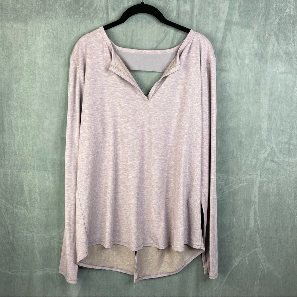 Under Armour Women Shirt Celliant Athletic Lavender Keyhole Long Sleeve Sz Large